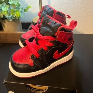 Jordan Mid 1 - Kids 4C (Black and Red)